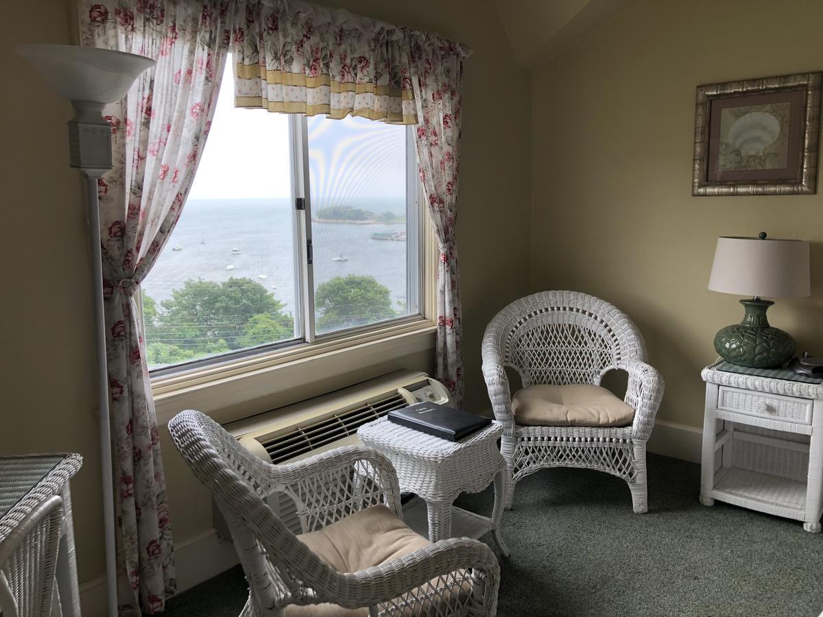 Sands Of Time Motor Inn & Harbor House Woods Hole Extérieur photo