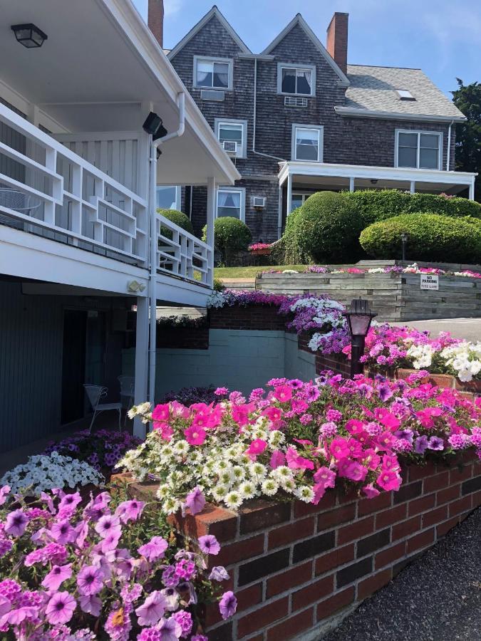 Sands Of Time Motor Inn & Harbor House Woods Hole Extérieur photo